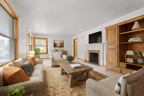 359 Wing Park Blvd, Elgin, IL 60123 photo 5