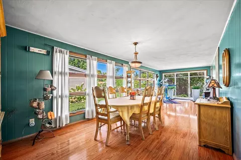Dining - 906 Parmon Rd, Bloomington, IL 61701 photo 1 of 2