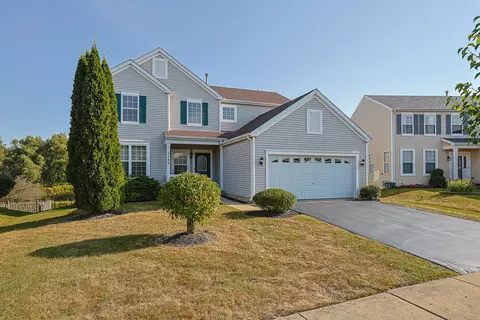 2288 W Cascade Cir, Round Lake, IL 60073