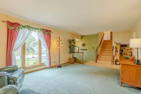 993 Longstreet Dr, Bartlett, IL 60103 photo 8