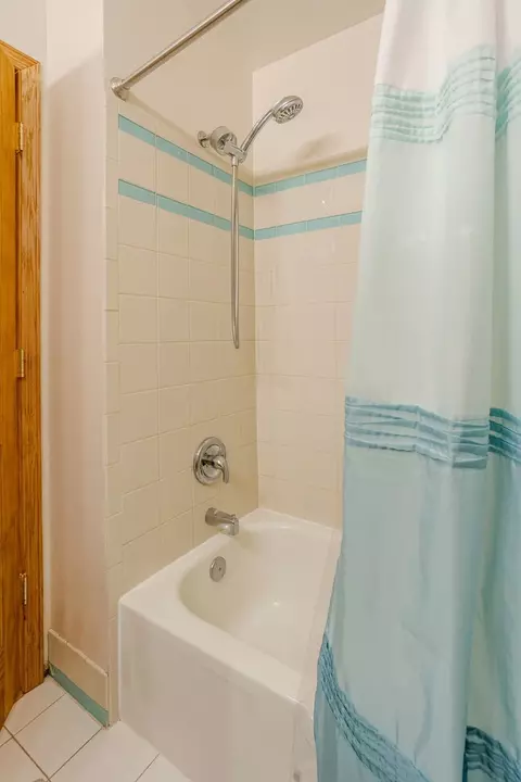 993 Longstreet Dr, Bartlett, IL 60103 photo 25