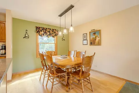 993 Longstreet Dr, Bartlett, IL 60103 photo 7