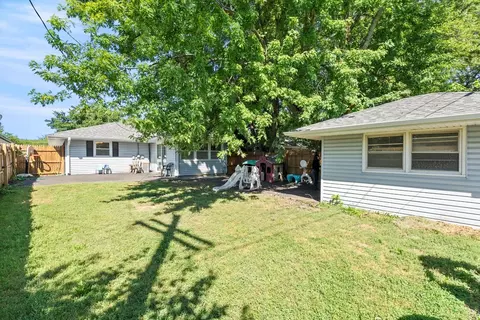 804 Gates St, Aurora, IL 60505 photo 15