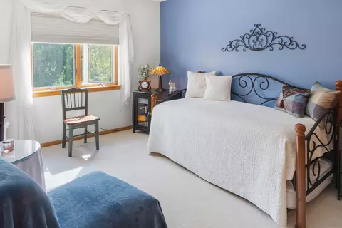 555 S River Rd #401, Des Plaines, IL 60016 photo 7