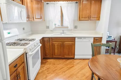 555 S River Rd #401, Des Plaines, IL 60016 photo 19