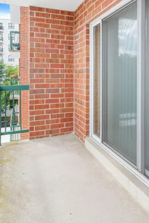 555 S River Rd #401, Des Plaines, IL 60016 photo 24