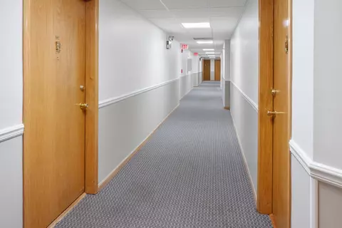 555 S River Rd #401, Des Plaines, IL 60016 photo 26