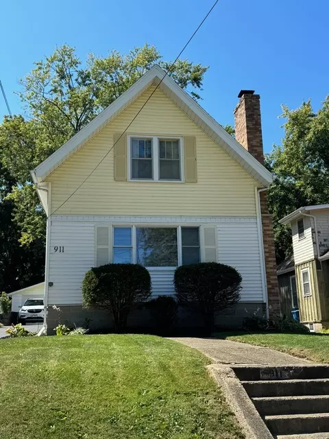 911 S Ottawa Ave, Dixon, IL 61021