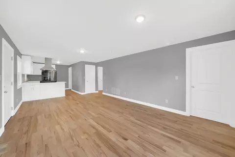 Living - 796 N Francine Dr, Kankakee, IL 60901 photo 2 of 3