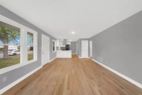 Living - 796 N Francine Dr, Kankakee, IL 60901 photo 3 of 3