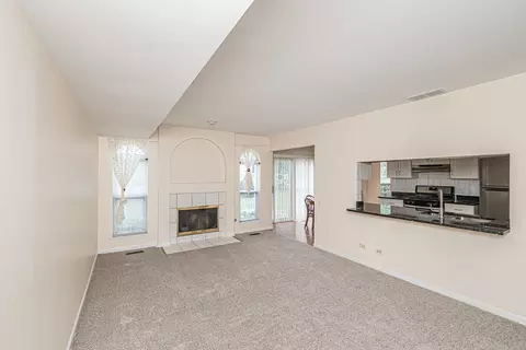 4715 Amber Cir, Hoffman Estates, IL 60192 photo 6