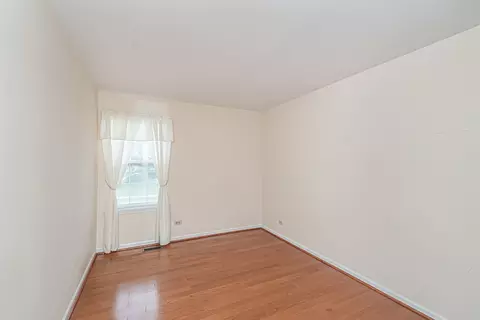 4715 Amber Cir, Hoffman Estates, IL 60192 photo 9