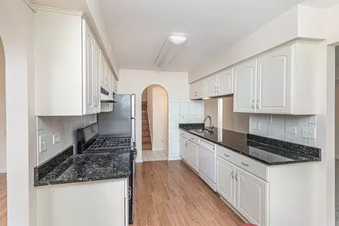 4715 Amber Cir, Hoffman Estates, IL 60192 photo 18