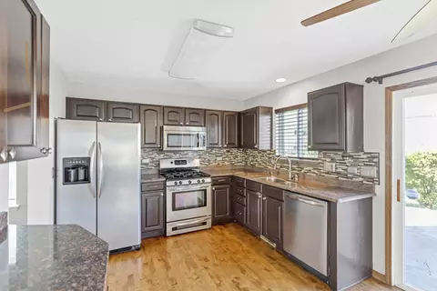 Kitchen - 9683 Compton Dr, Huntley, IL 60142 photo 2 of 2