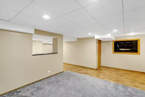 Living - 9683 Compton Dr, Huntley, IL 60142 photo 7 of 9