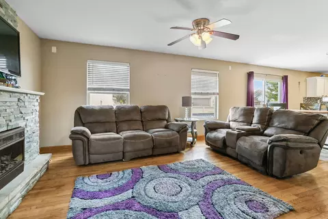 1310 Val Verde Ct, Plainfield, IL 60586 photo 16