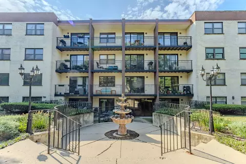 1629 W Sherwin Ave #307, Chicago, IL 60626
