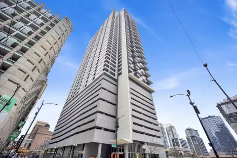 235 W Van Buren St #3601, Chicago, IL 60607