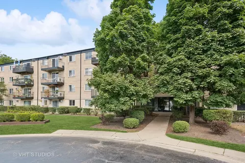 2420 E Brandenberry Ct #2J, Arlington Heights, IL 60004