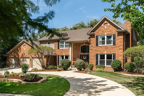 4305 Royal Fox Dr, Saint Charles, IL 60174