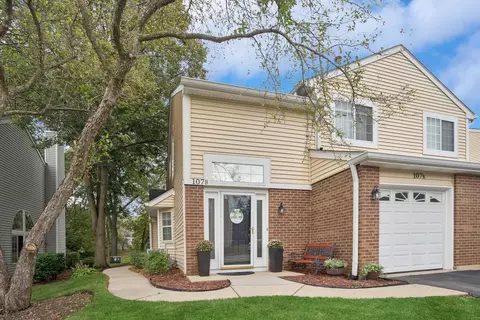 107 Winchester Dr #1B-2, Streamwood, IL 60107