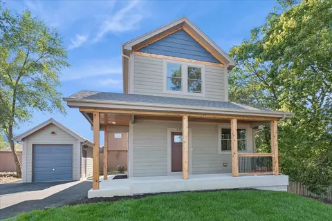 135 W 18th St, Lockport, IL 60441