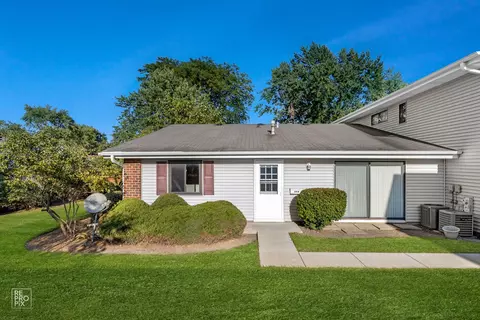 1304 Wakeby Ln #0, Schaumburg, IL 60193