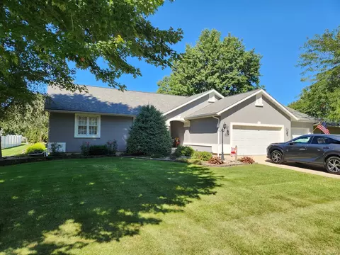 1102 Locust Dr, Rock Falls, IL 61071