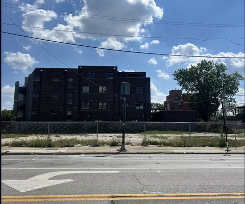 339 E Pershing Rd, Chicago, IL 60653 photo 1