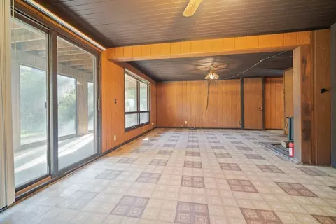 Living - 1982 Deer Meadows Rd, Secor, IL 61771 photo 7 of 7