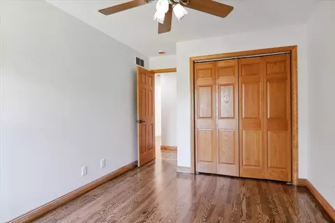 Bedroom - 333 Clearview Rd, El Paso, IL 61738 photo 4 of 7
