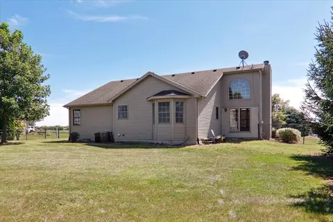 Other - 333 Clearview Rd, El Paso, IL 61738 photo 2 of 5