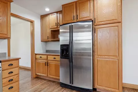 Kitchen - 333 Clearview Rd, El Paso, IL 61738 photo 3 of 3