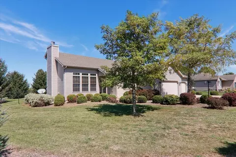 Exterior - 333 Clearview Rd, El Paso, IL 61738 photo 2 of 4
