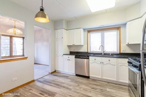 Kitchen - 1685 Mill St #503, Des Plaines, IL 60016 photo 1 of 3