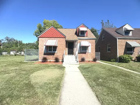 103 E 151st St, Harvey, IL 60426