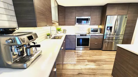Kitchen - 1389 Perry St #402, Des Plaines, IL 60016 photo 4 of 7