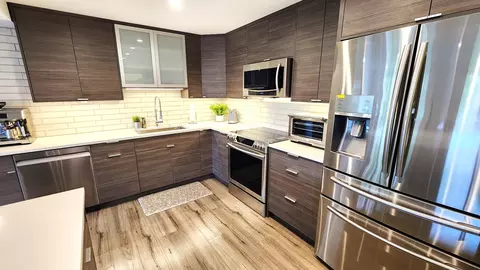 Kitchen - 1389 Perry St #402, Des Plaines, IL 60016 photo 6 of 7
