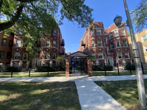 1334 W Greenleaf Ave #3C, Chicago, IL 60626