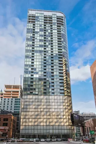 600 N Fairbanks Ct #3705, Chicago, IL 60611