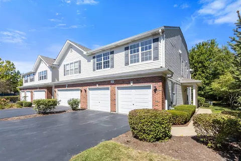 324 Grape Vine Trl, Oswego, IL 60543