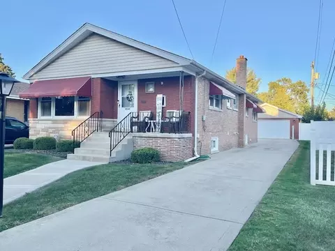 9545 S Clifton Park Ave, Evergreen Park, IL 60805