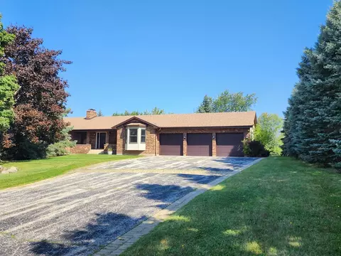 39917 N Mauser Dr, Wadsworth, IL 60083