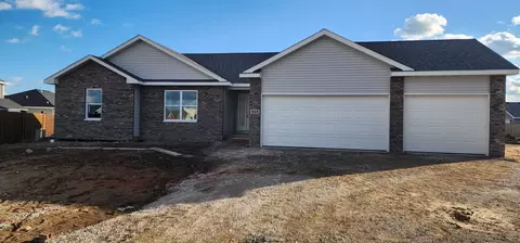 915 E Jesse Ct, Coal City, IL 60416