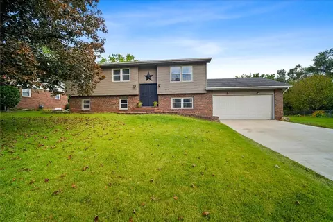 1303 Schroeder Dr, Normal, IL 61761 photo 1