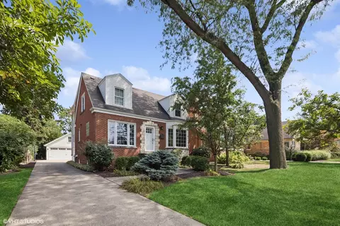 513 S Fair Ave, Elmhurst, IL 60126
