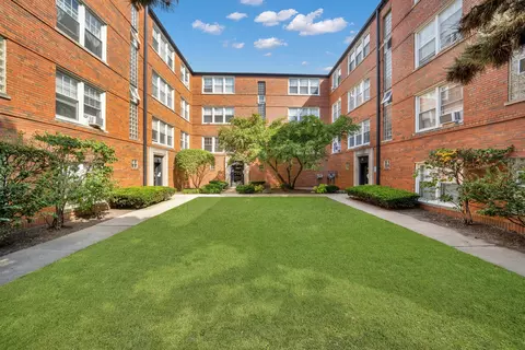 2422 W Farragut Ave #1A, Chicago, IL 60625