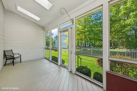 Exterior - 205 Oakton Ct, Mchenry, IL 60050 photo 2 of 3