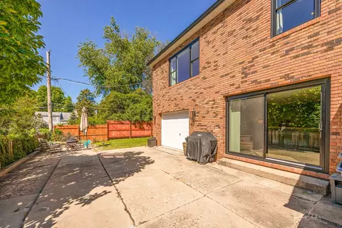 Exterior - 418 Kipling Ct, Wheaton, IL 60187 photo 2 of 5