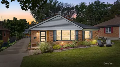 Exterior - 418 Kipling Ct, Wheaton, IL 60187 photo 5 of 5